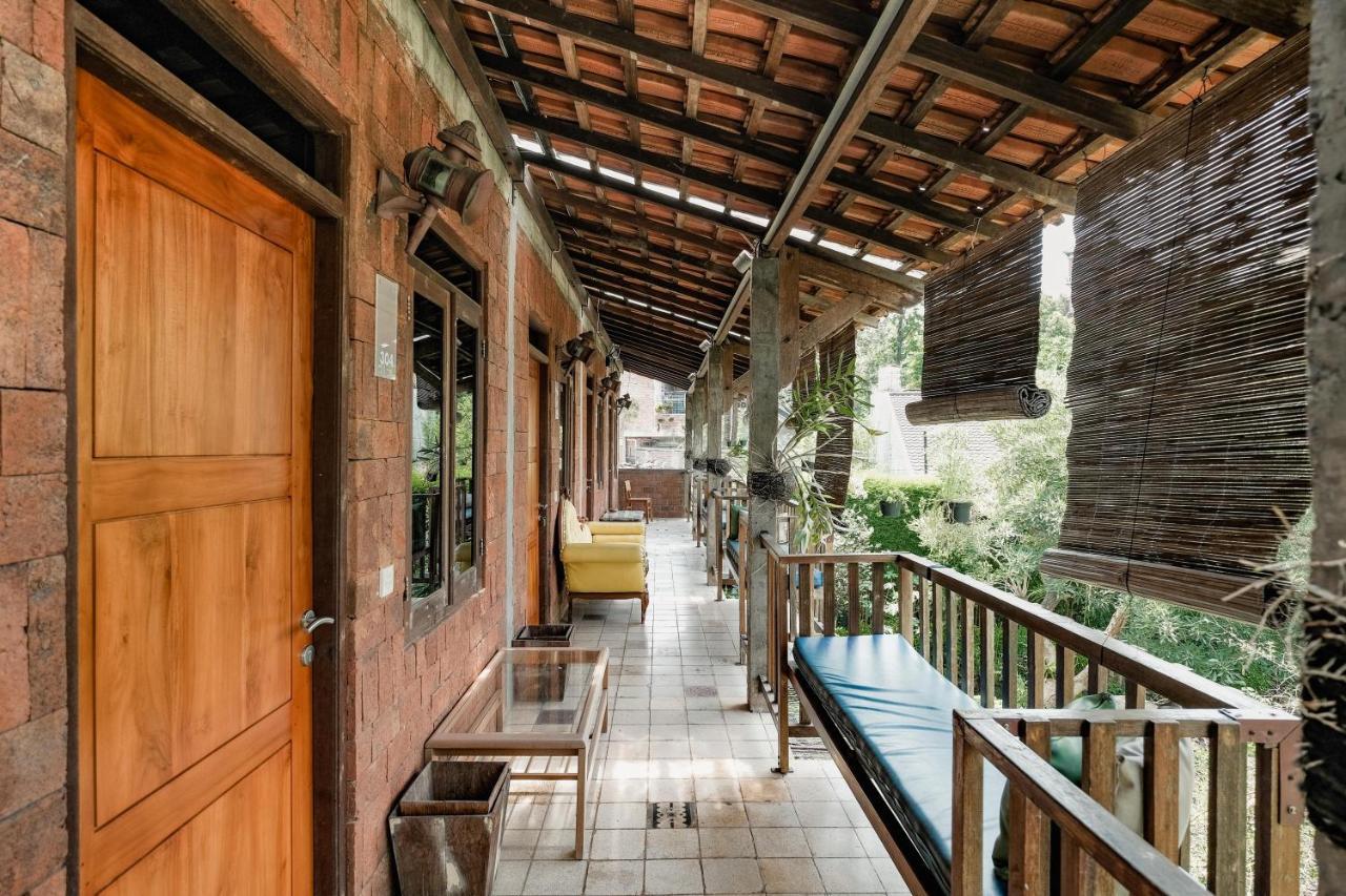 Djajanti House Bed & Breakfast เซอมารัง ภายนอก รูปภาพ