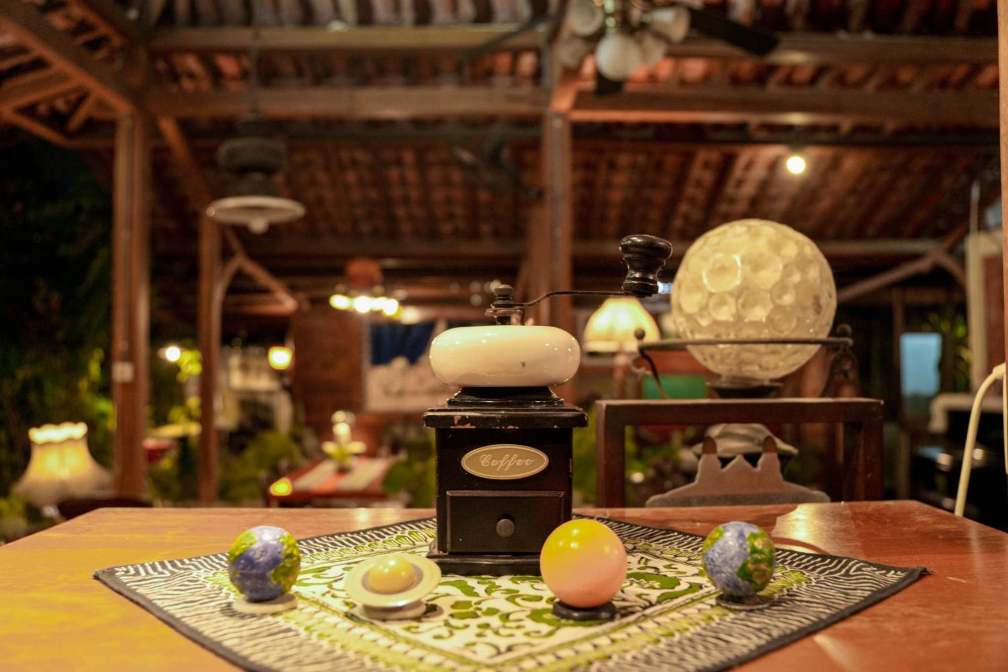 Djajanti House Bed & Breakfast เซอมารัง ภายนอก รูปภาพ