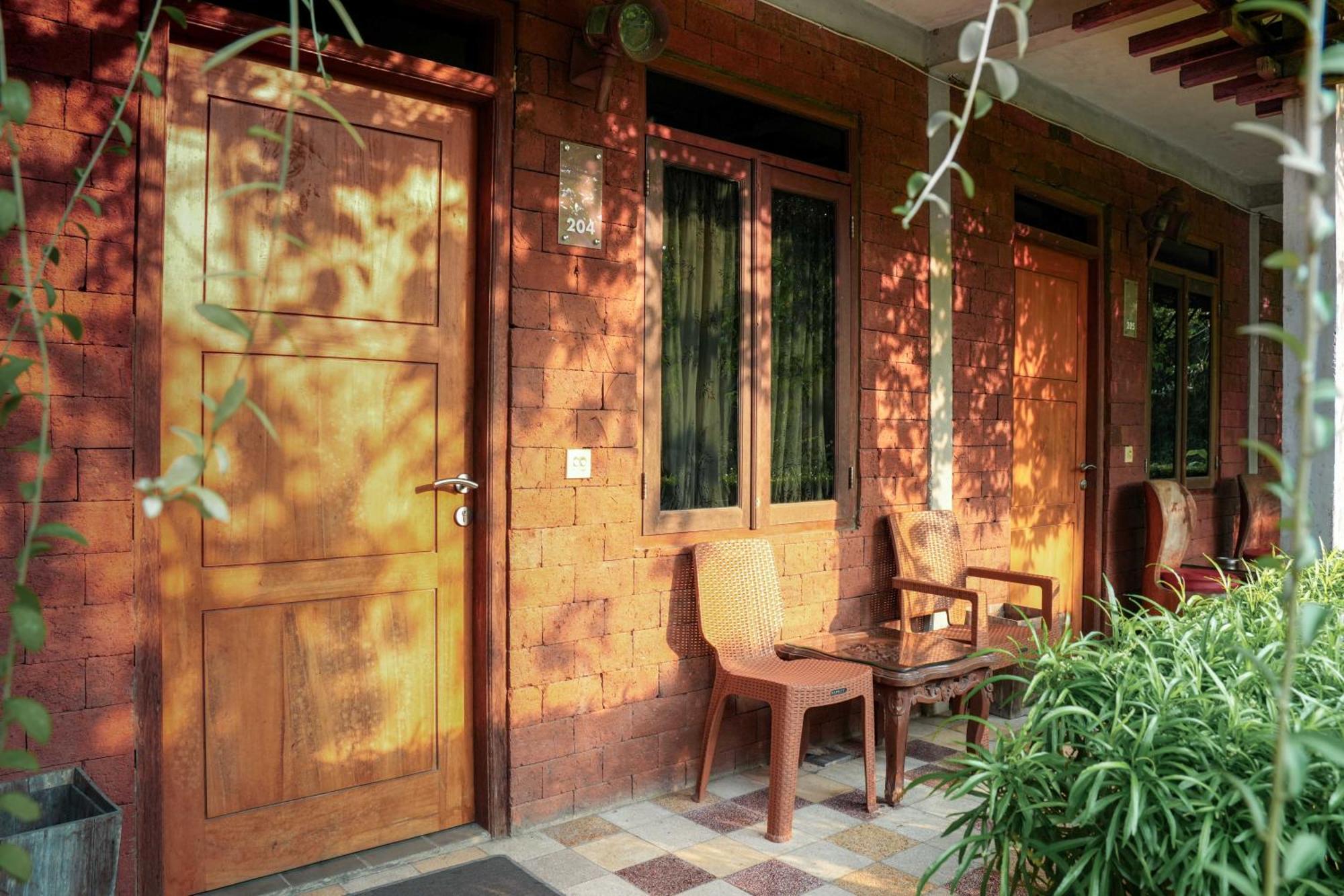 Djajanti House Bed & Breakfast เซอมารัง ภายนอก รูปภาพ
