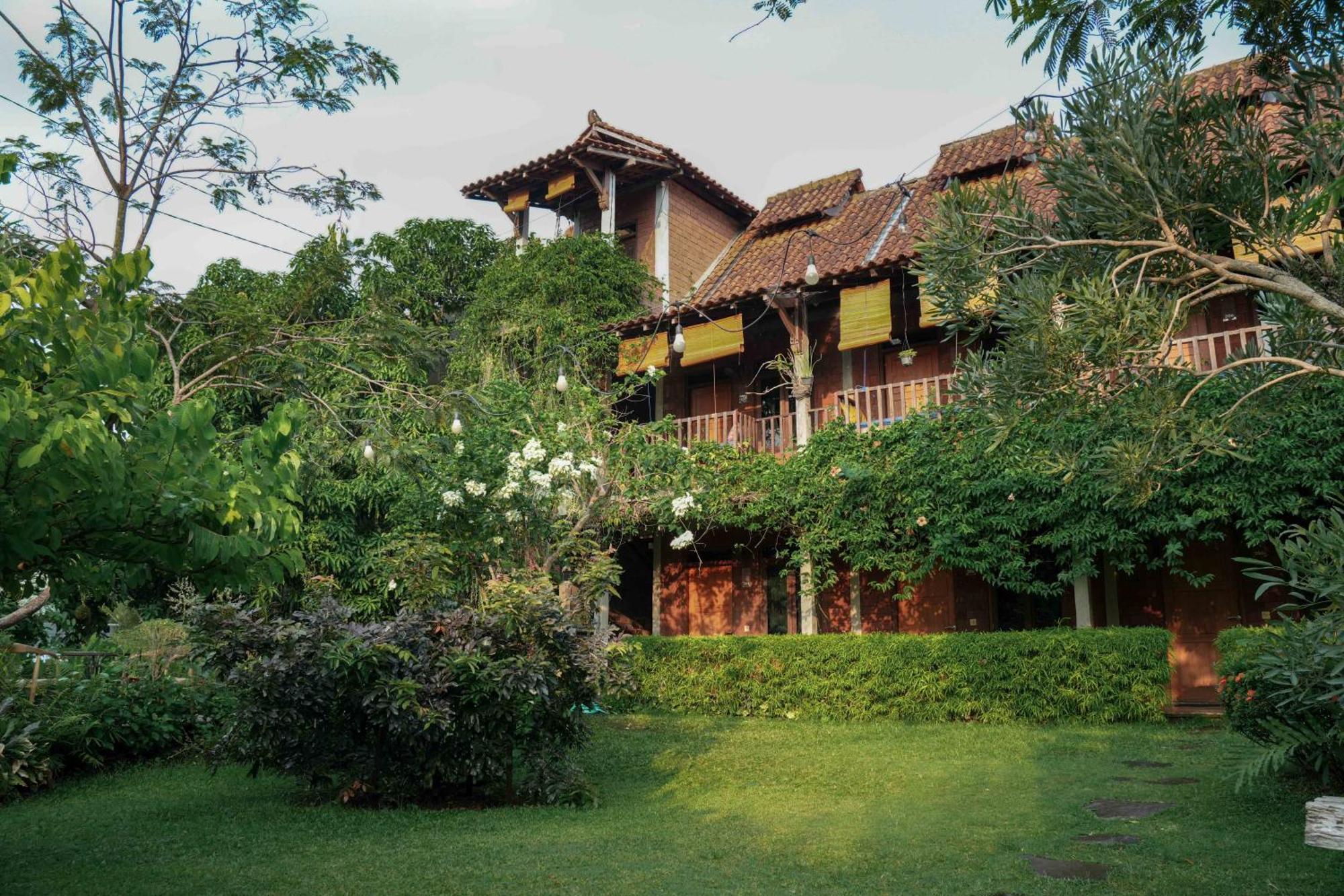 Djajanti House Bed & Breakfast เซอมารัง ภายนอก รูปภาพ