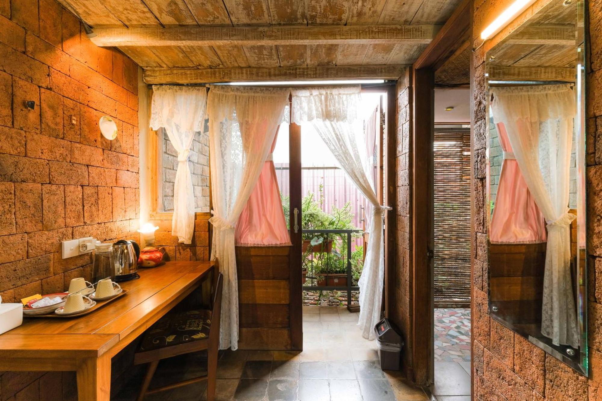 Djajanti House Bed & Breakfast เซอมารัง ภายนอก รูปภาพ