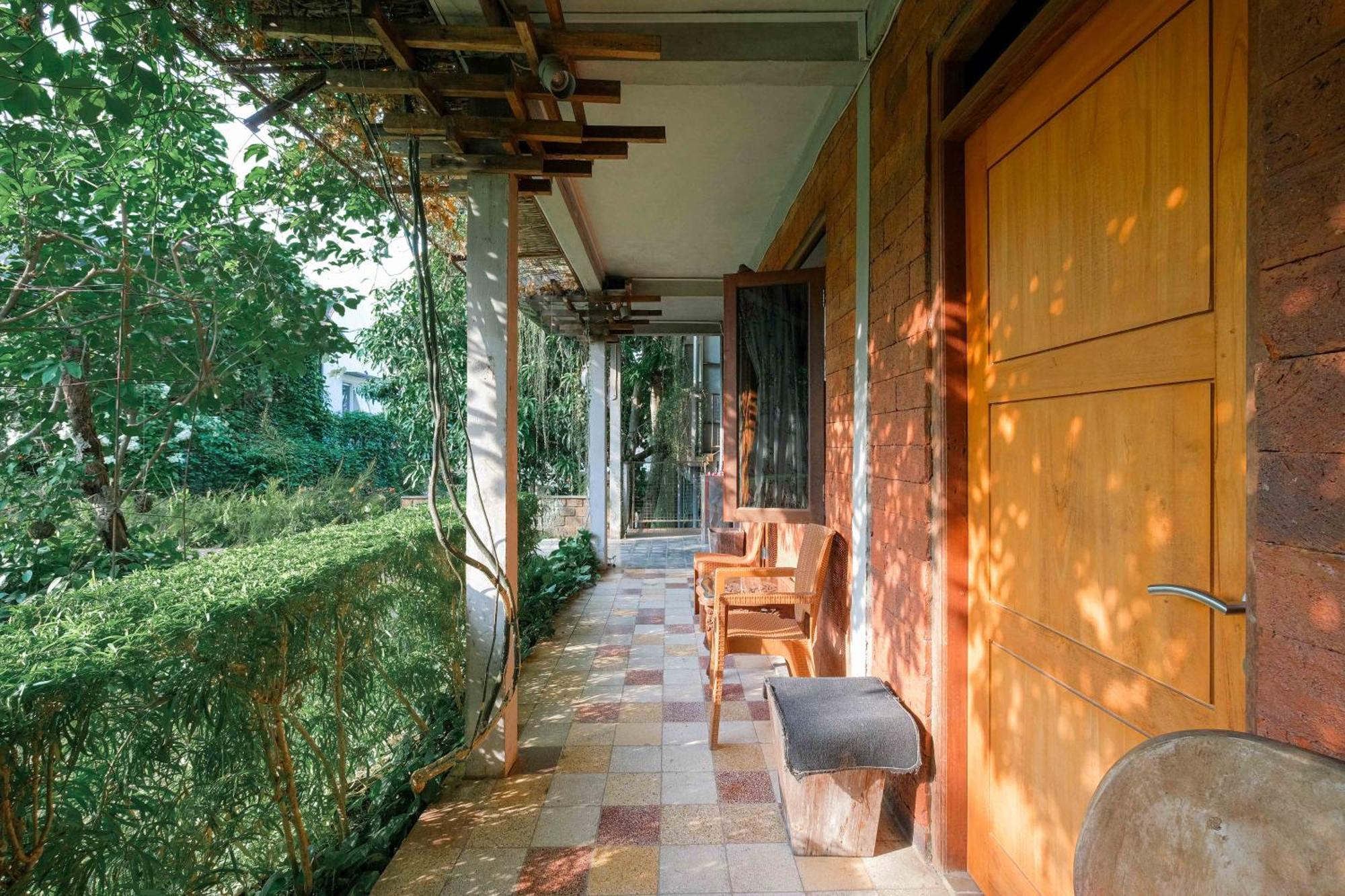 Djajanti House Bed & Breakfast เซอมารัง ภายนอก รูปภาพ